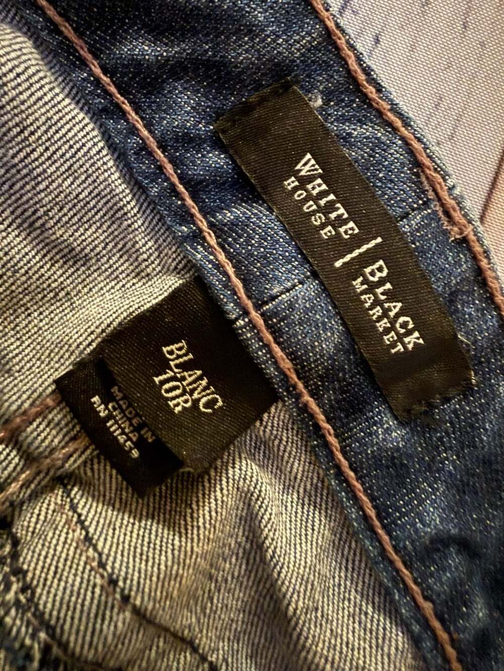 White House Black Market Blanc Size 10R Rhinestone Embellished Jeans